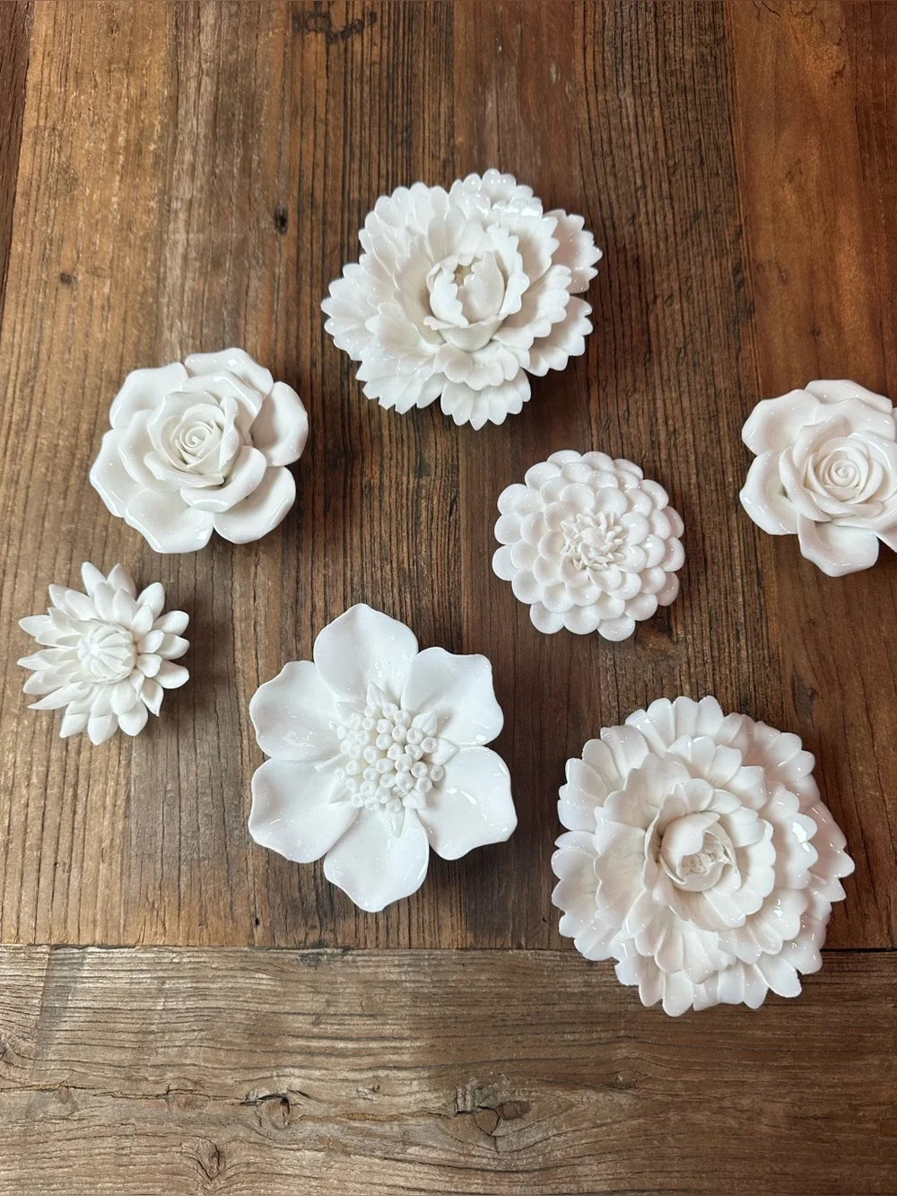 White Ceramic Flower Accent Set for Wall or Table - Unbranded